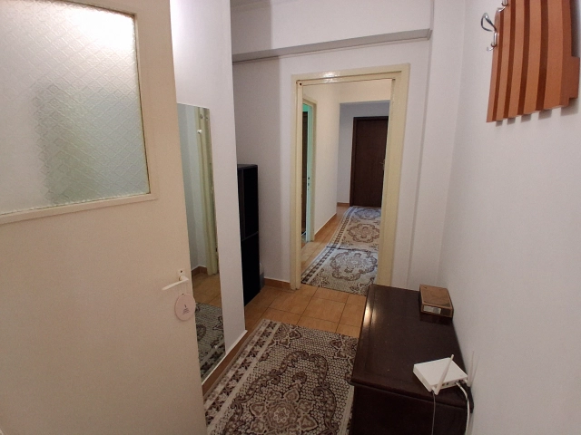 Apartament 3 camere - Centru