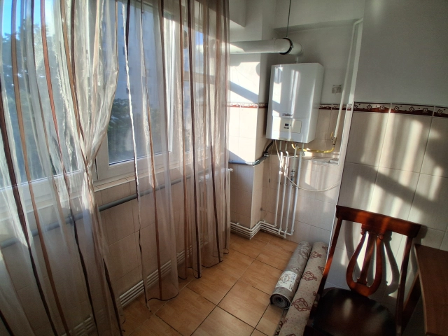 Apartament 3 camere - Centru