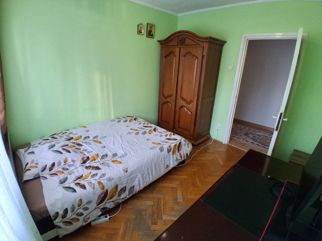 Apartament 3 camere - Centru