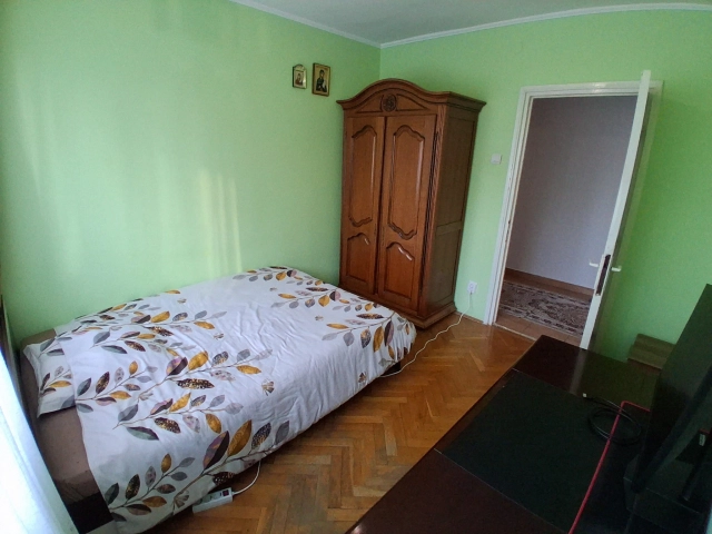Apartament 3 camere - Centru